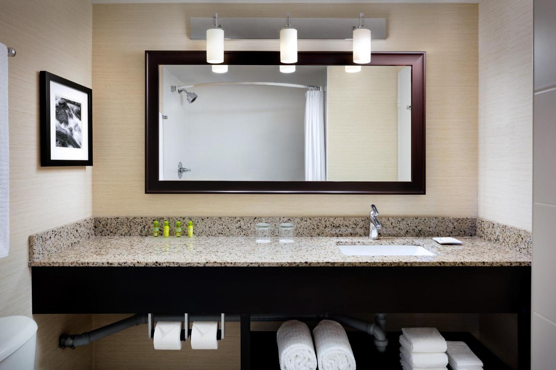 Delta Hotels By Marriott Sault Ste. Marie Waterfront Exteriör bild